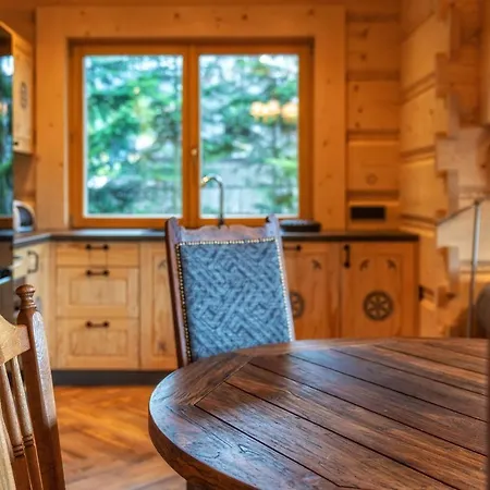 Pod Giewontem Chalet *